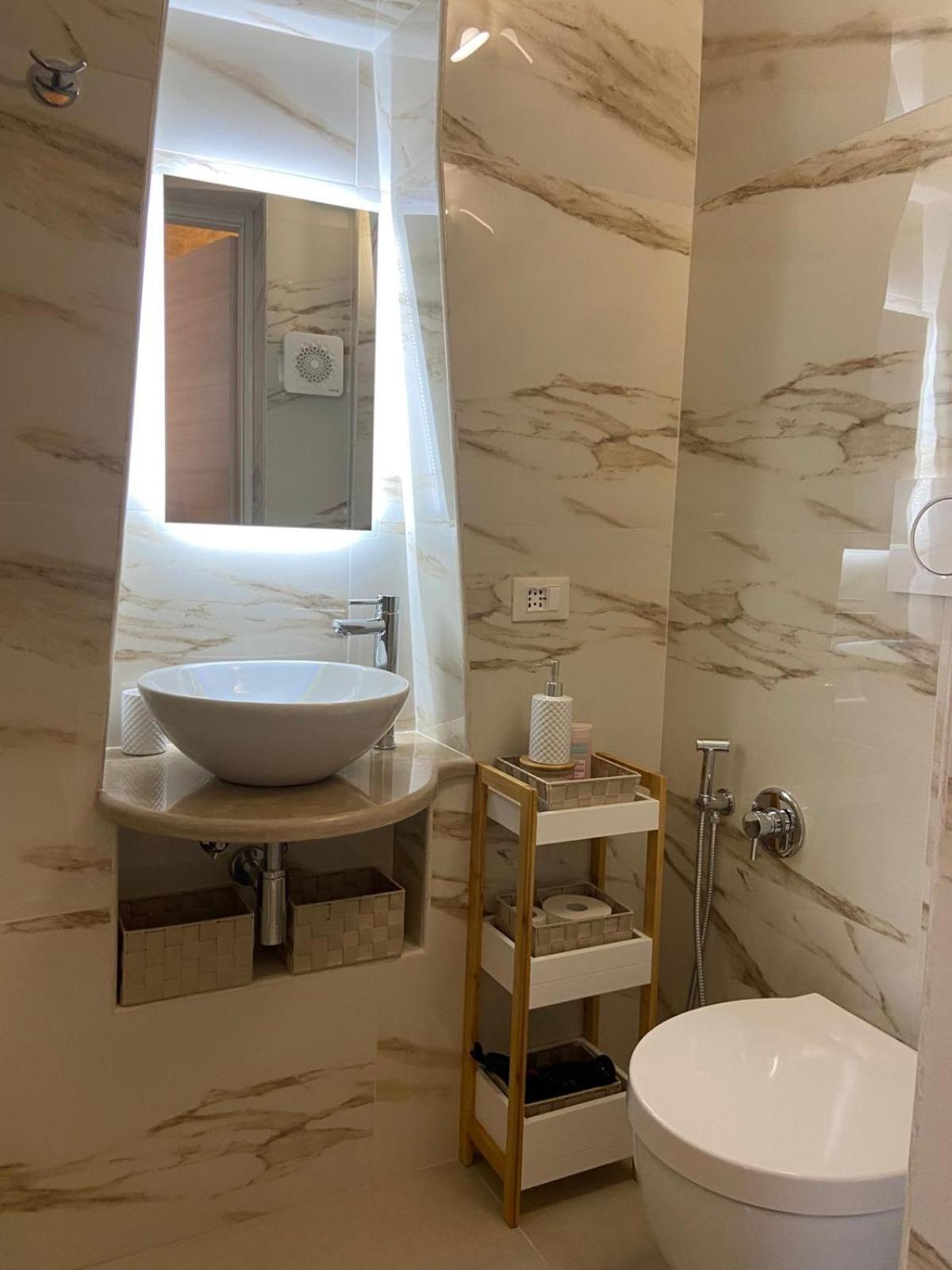 Eureka Luxury Room 奥斯图尼 外观 照片